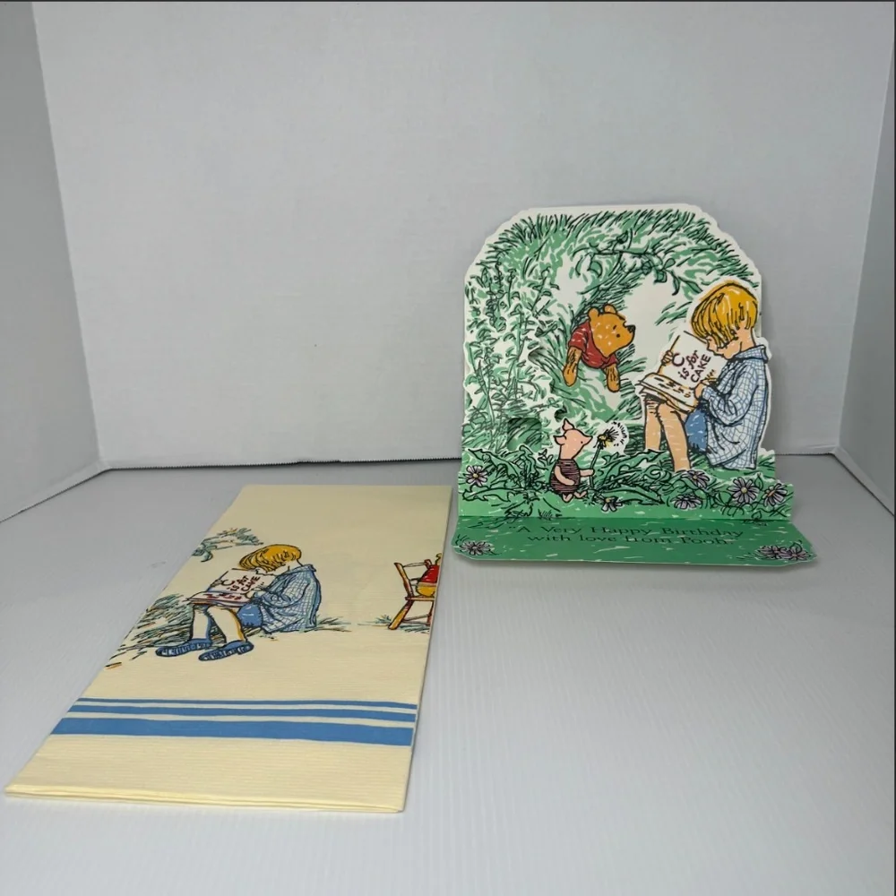 VTG Winnie the Pooh Disney Birthday Centerpiece Hallmark 1986 w/paper tablecloth